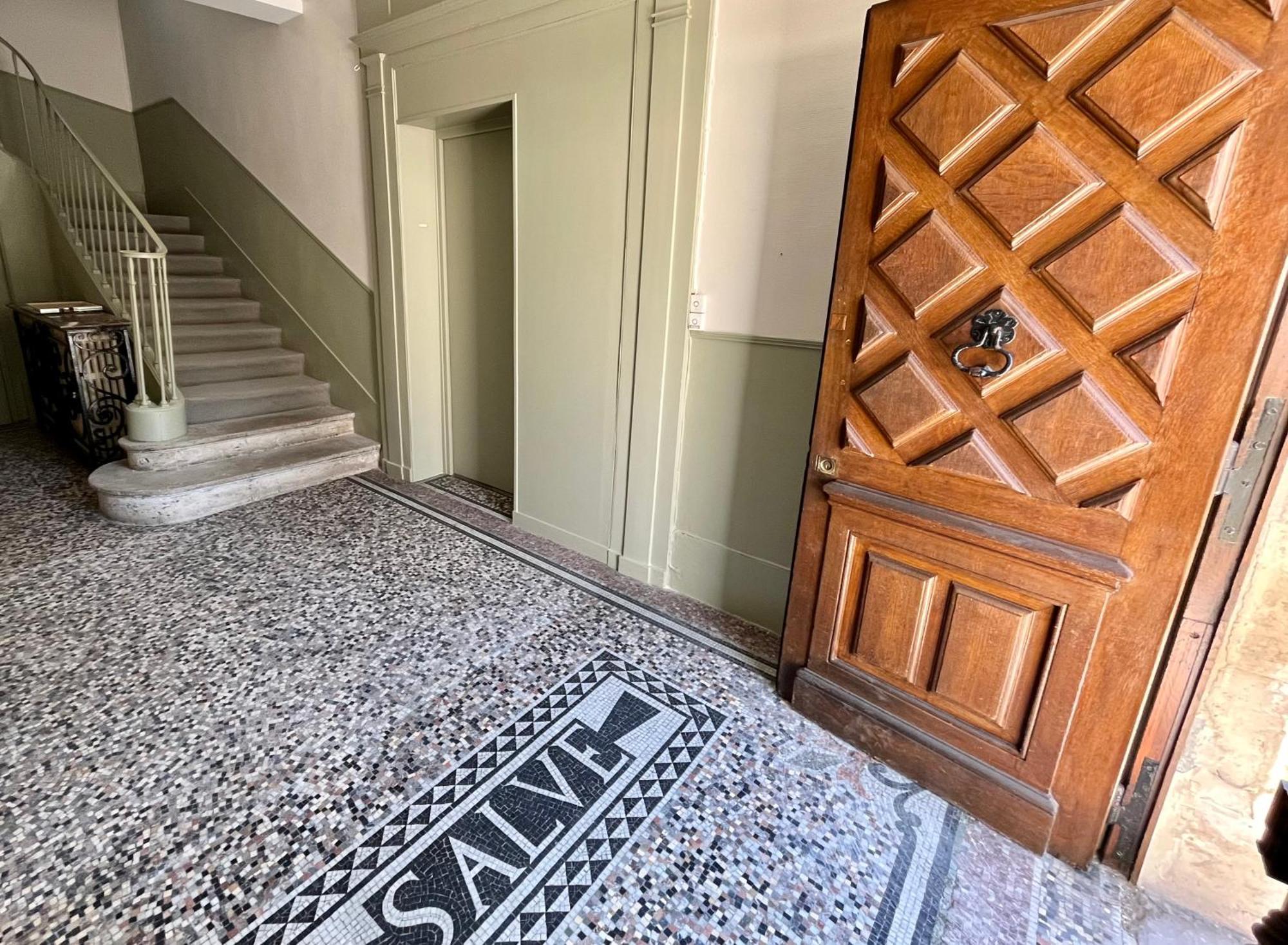 Le Flaubert, Appartement Et Parking En Centre Ville Rouen Kültér fotó